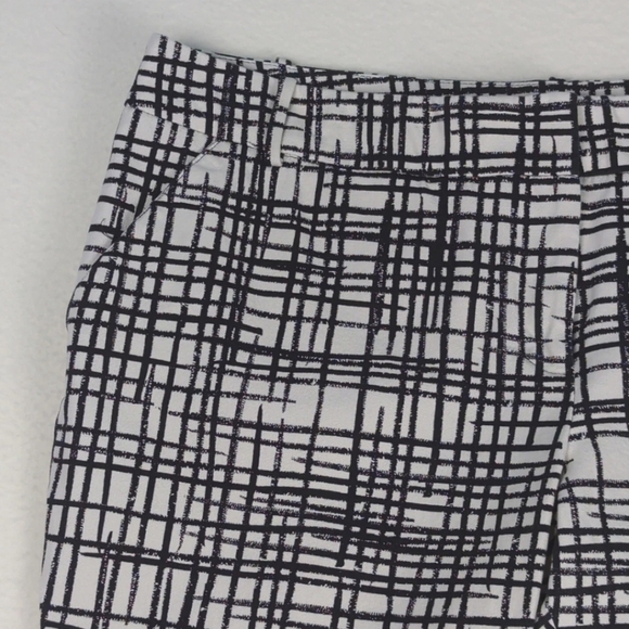 AVA & VIV W Capri Slacks White Black Abstract Plaid Bold Office - Picture 2 of 5